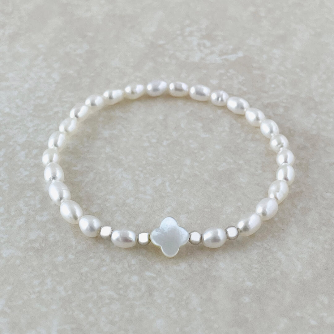 Freshwater Pearls & 925 Sterling Silver Clovia Stretch Bracelet